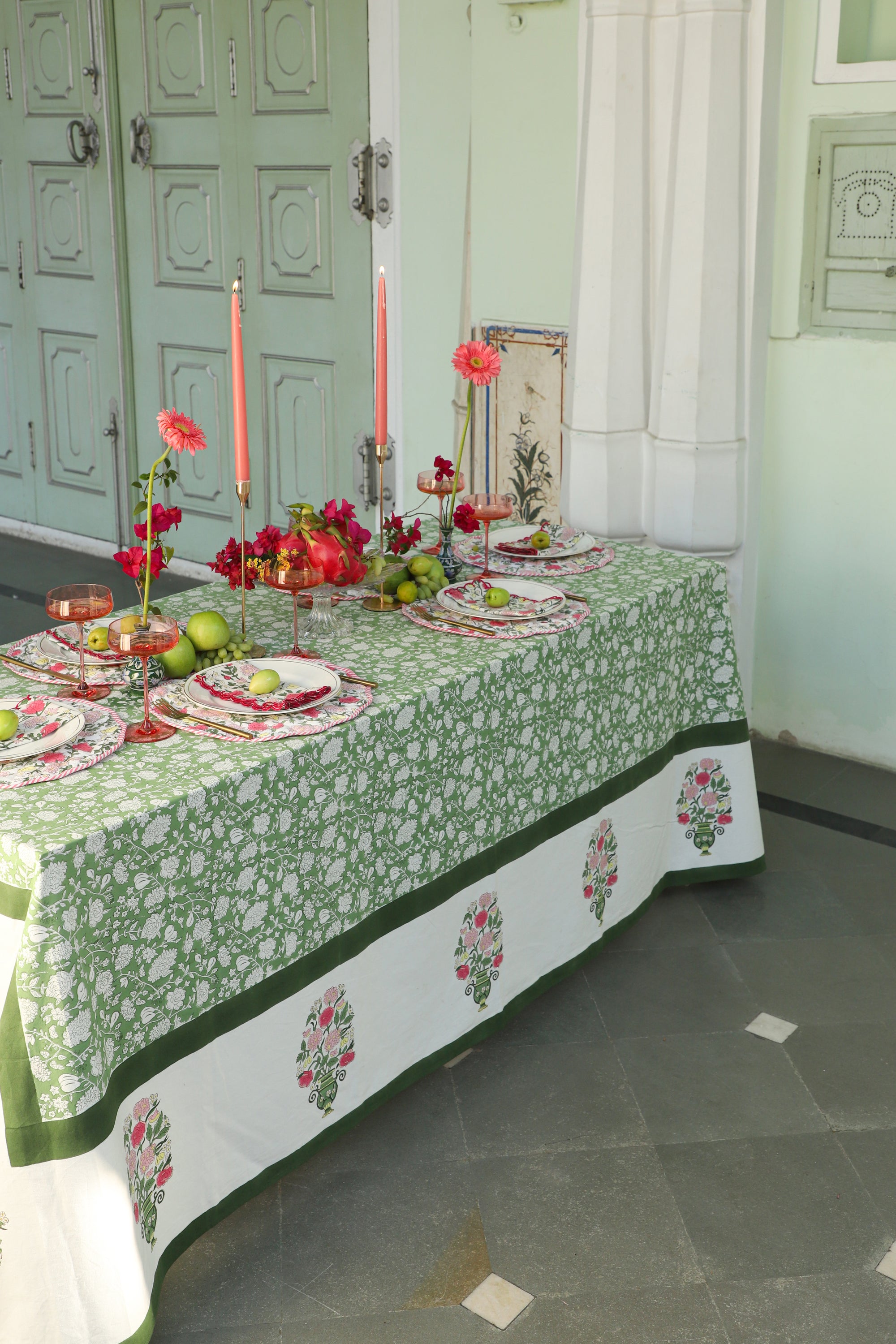 Coupe glass crystal in blush peach color