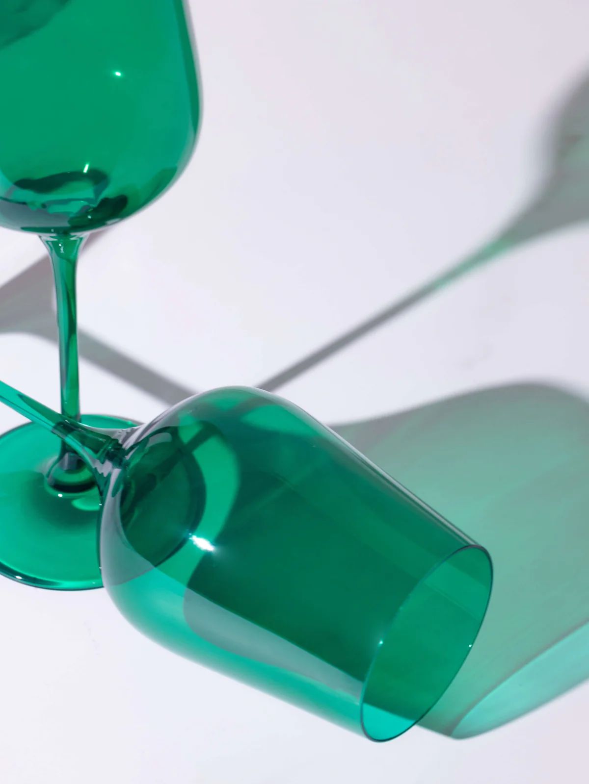 Emerald Green Wine Glass